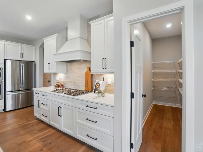 7516 Donegal Drive, Miami Twp, OH 45233 Photo 18