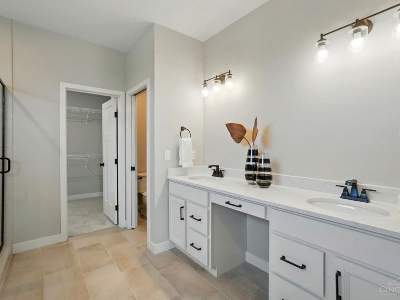 7516 Donegal Drive, Miami Twp, OH 45233 Photo 28