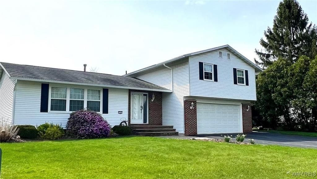 7369 Cedarpost Road, Liverpool, NY 13088 Main Photo