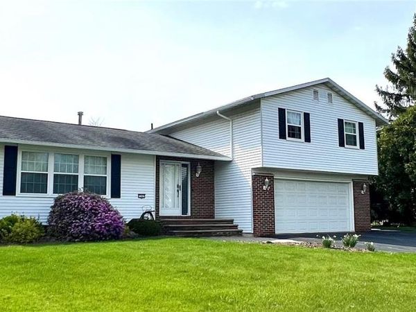 7369 Cedarpost Road, Liverpool, NY 13088