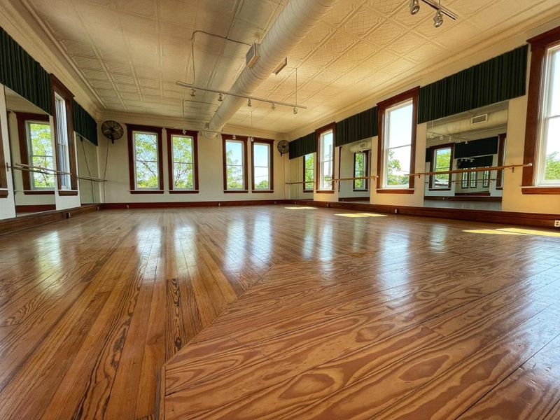 19 E Waterloo Street, Canal Winchester, OH 43110 Photo 4