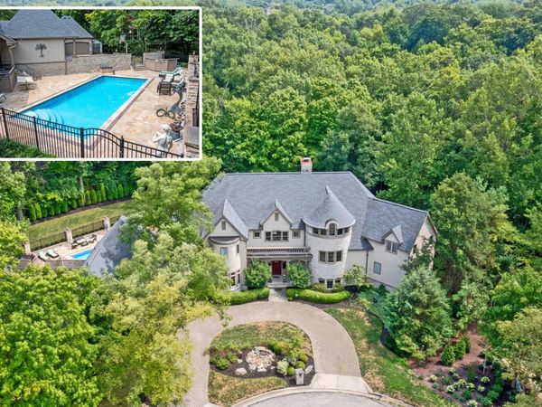 5000 Slate Run Woods Court, Upper Arlington, OH 43220