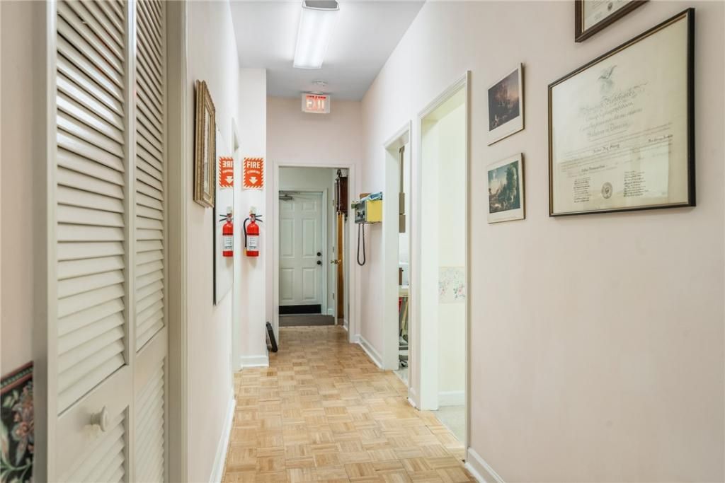 1140 Royal Palm Boulevard, Vero Beach, FL 32960 Photo