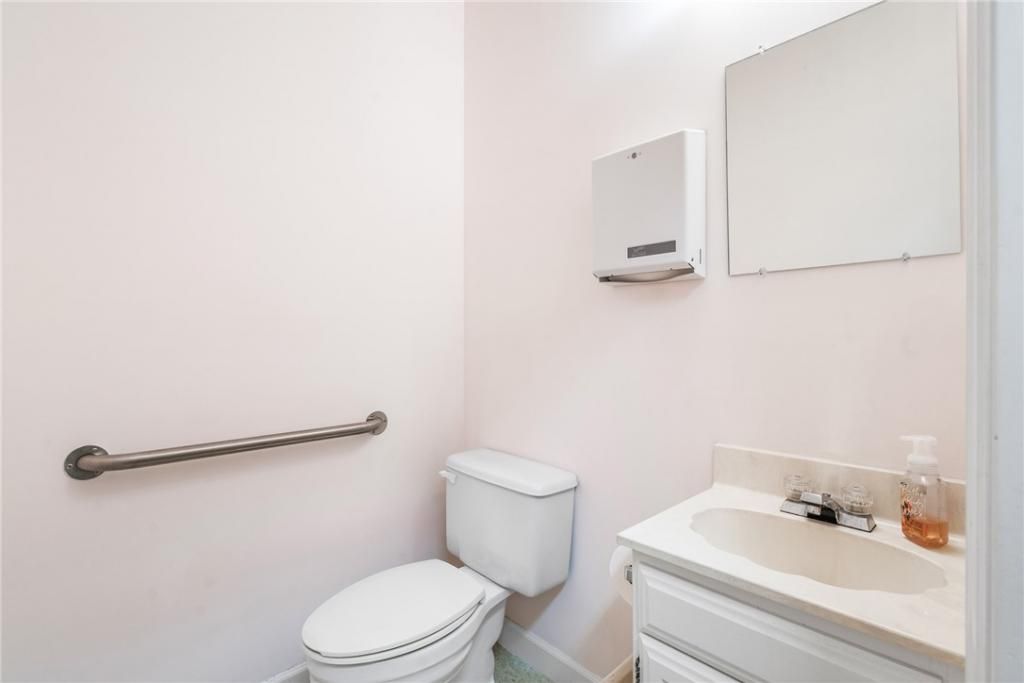 1140 Royal Palm Boulevard, Vero Beach, FL 32960 Photo