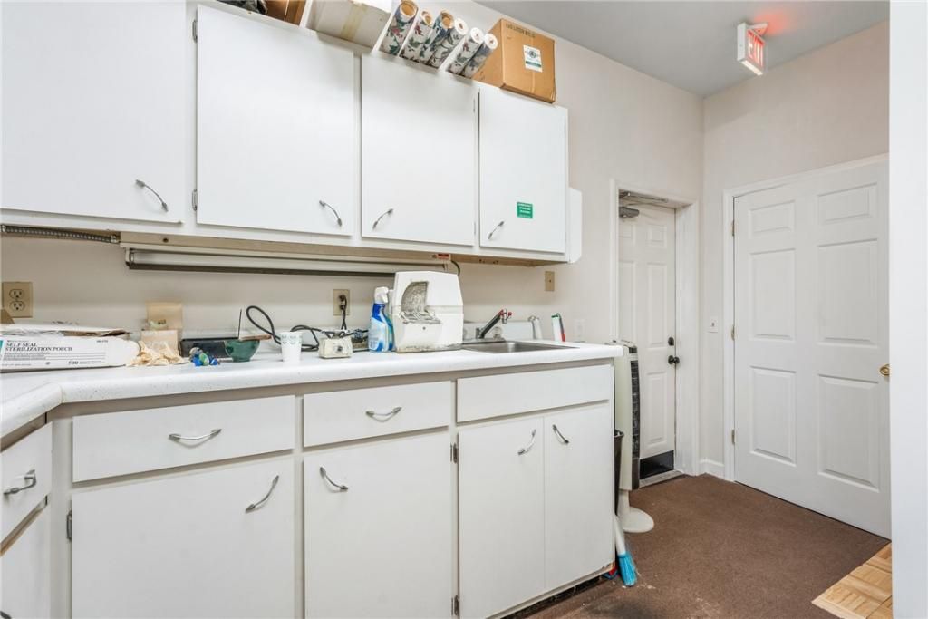 1140 Royal Palm Boulevard, Vero Beach, FL 32960 Photo