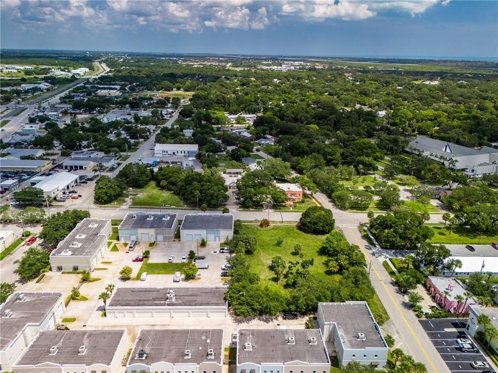 1140 Royal Palm Boulevard, Vero Beach, FL 32960 Photo