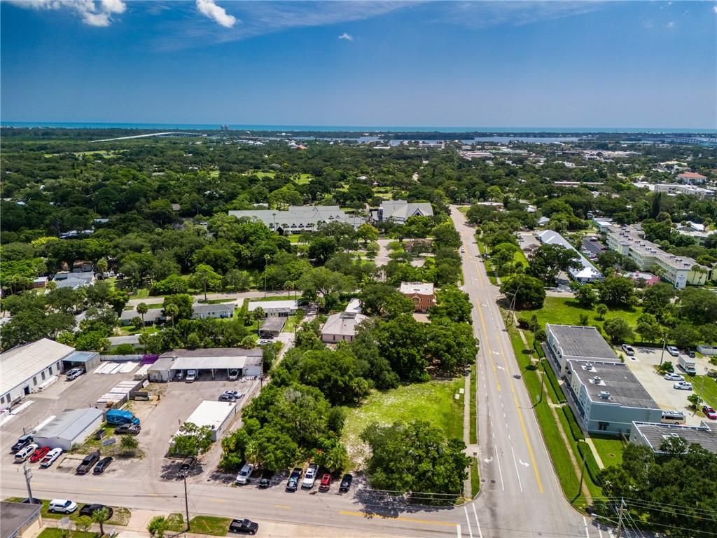 1140 Royal Palm Boulevard, Vero Beach, FL 32960 Photo