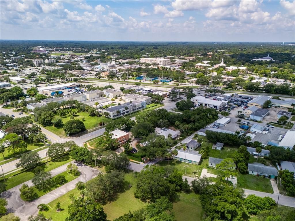 1140 Royal Palm Boulevard, Vero Beach, FL 32960 Photo