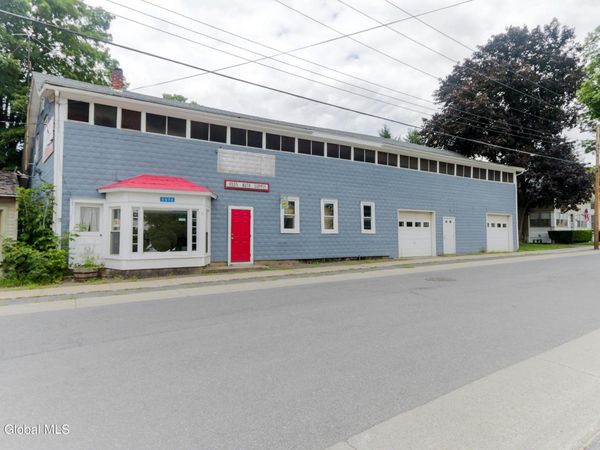 5572 Washington Street, Prattsville, NY 12468
