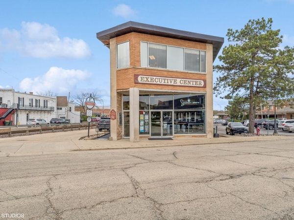 102 N Cook Street, Barrington, IL 60010