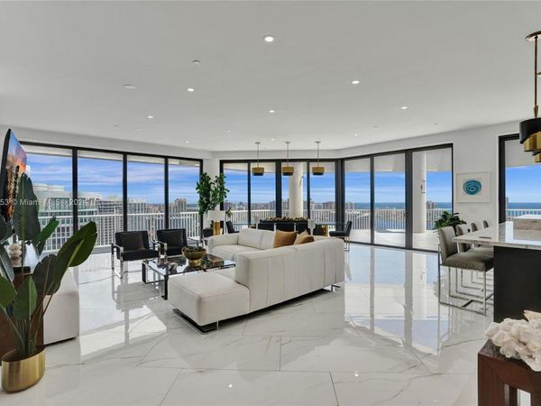 3000 Island Blvd, Unit PH-4, Aventura, FL 33160