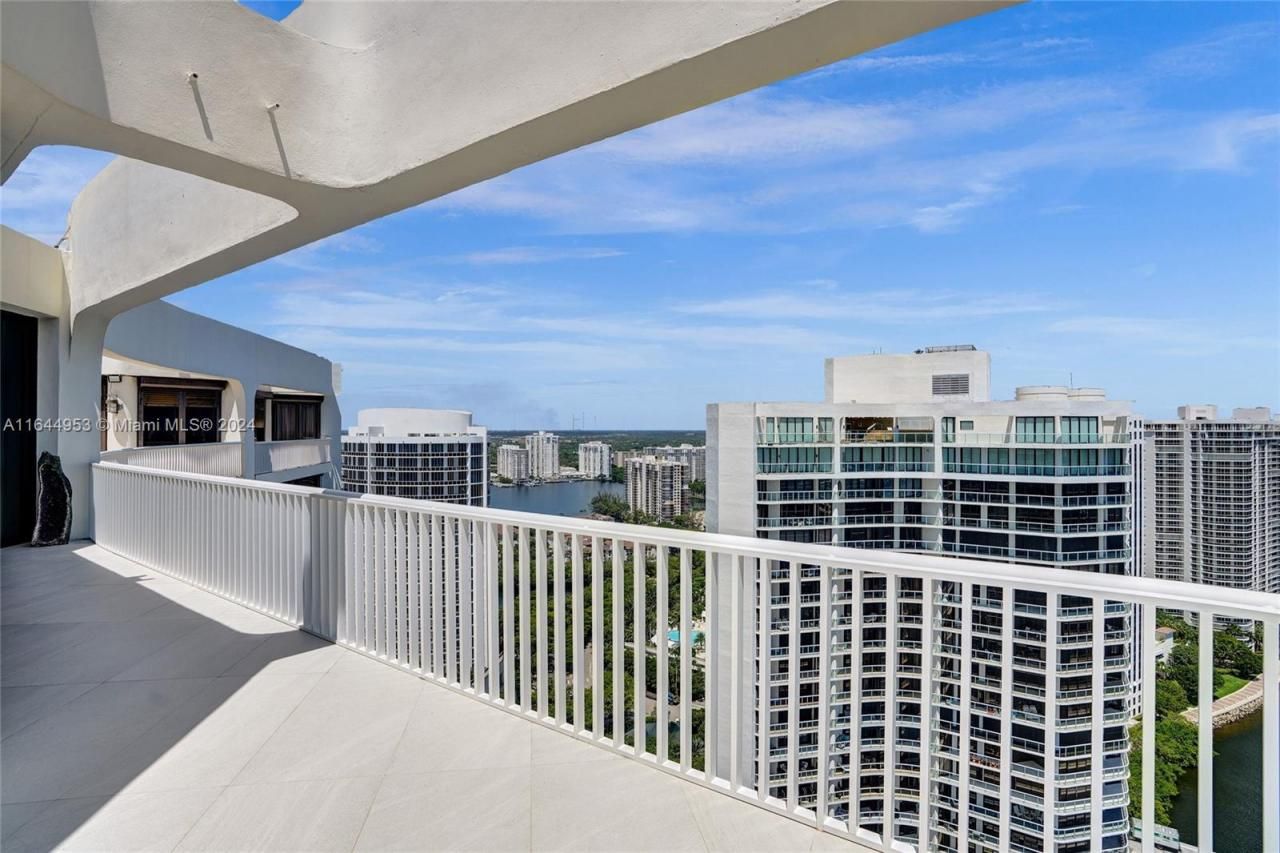 3000 Island Blvd, Unit PH-4, Aventura, FL 33160 Photo