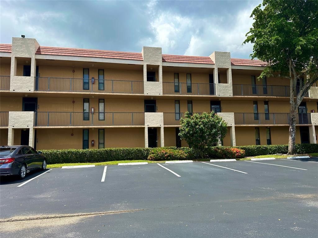 5609 Coral Lake, Unit 109, Margate, FL 33063 Photo