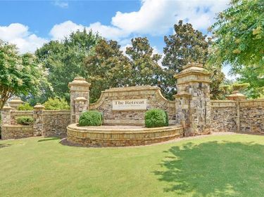 5427 Planting Field Lane, Flowery Branch, GA 30542