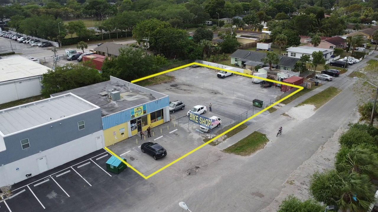 1649 N Military Trail, West Palm Beach, FL 33409 Photo