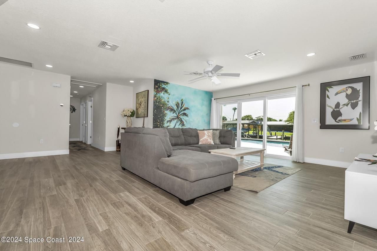 492 Dempsey Drive, Cocoa Beach, FL 32931 Photo