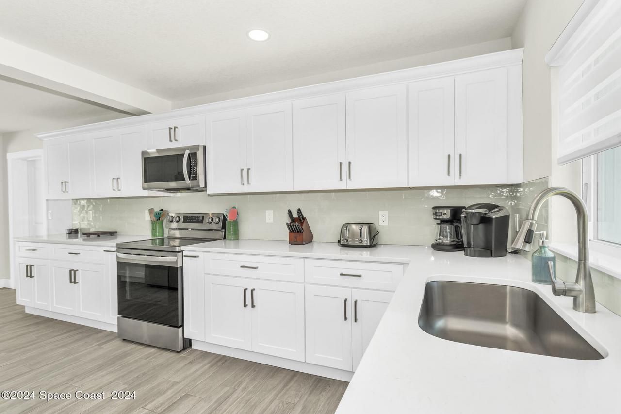 492 Dempsey Drive, Cocoa Beach, FL 32931 Photo