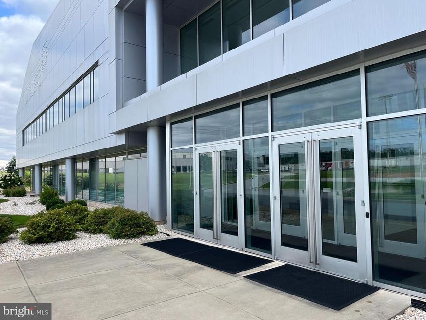 250 Cross Farm Lane, York, PA 17406 Main Photo