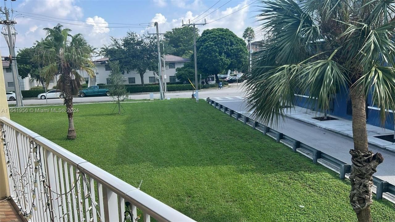 7304 SW 82nd St, Unit A210, Miami, FL 33143 Photo