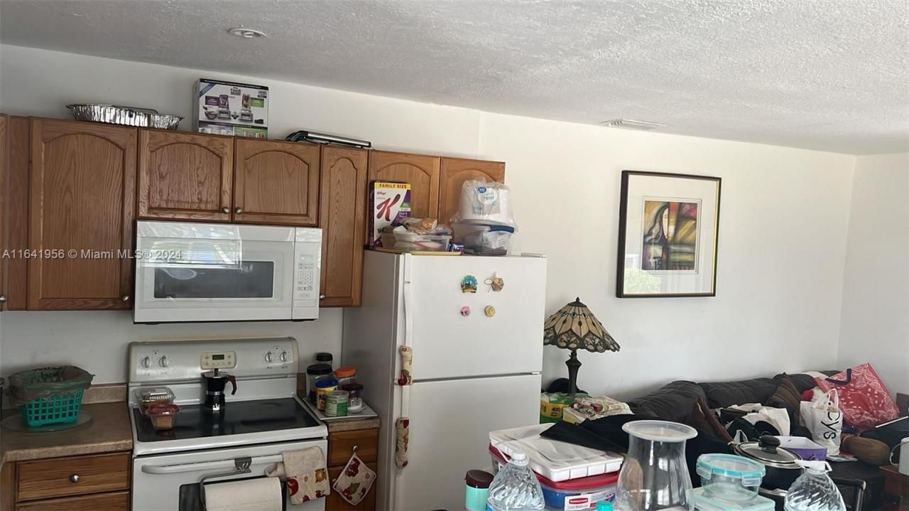 7304 SW 82nd St, Unit A210, Miami, FL 33143 Photo