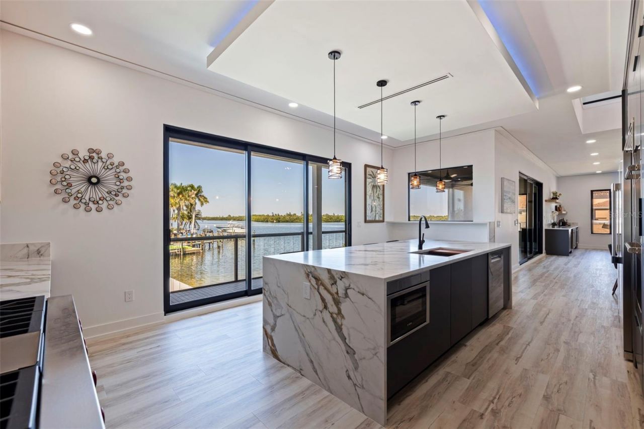 2121 Bayou Grande Boulevard Ne, Saint Petersburg, FL 33703 Photo