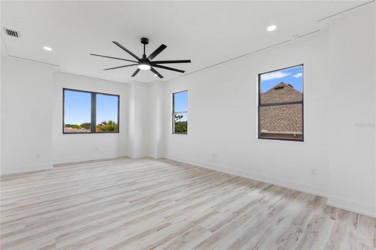 2121 Bayou Grande Boulevard Ne, Saint Petersburg, FL 33703 Photo