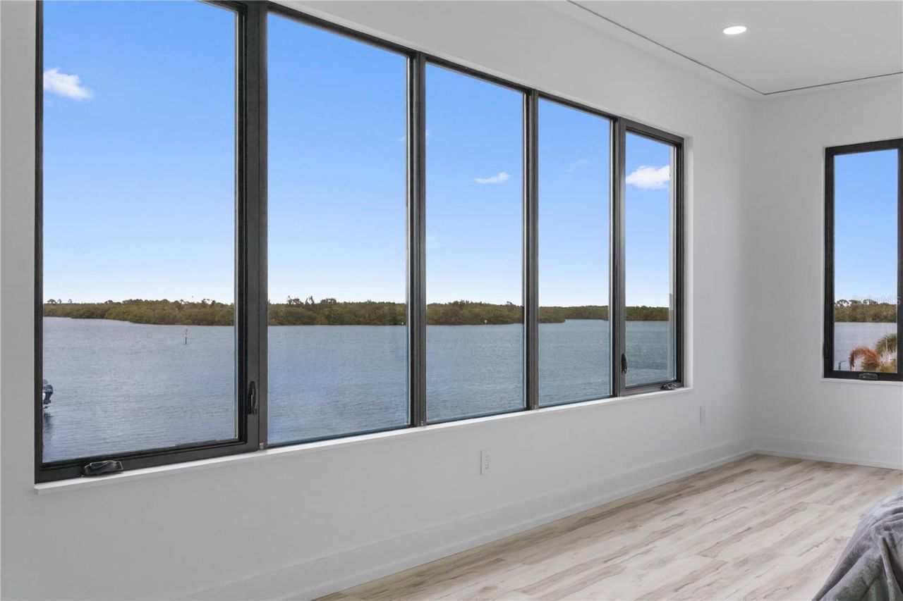 2121 Bayou Grande Boulevard Ne, Saint Petersburg, FL 33703 Photo