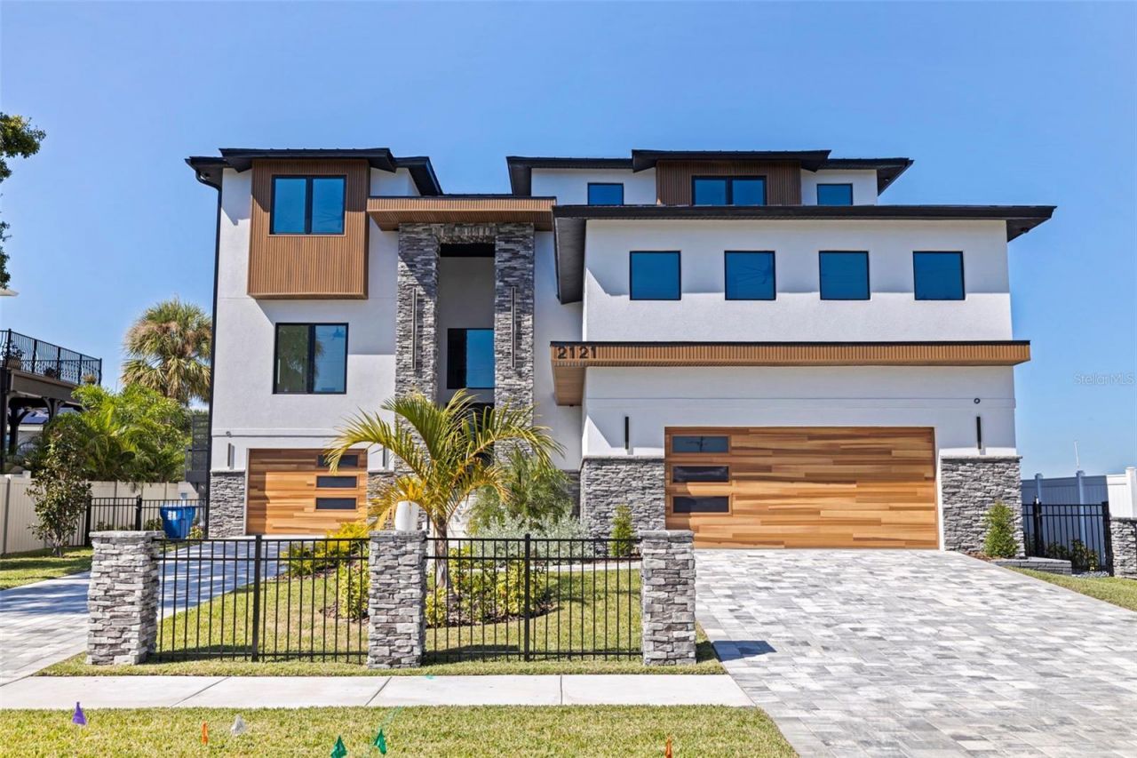 2121 Bayou Grande Boulevard Ne, Saint Petersburg, FL 33703 Photo
