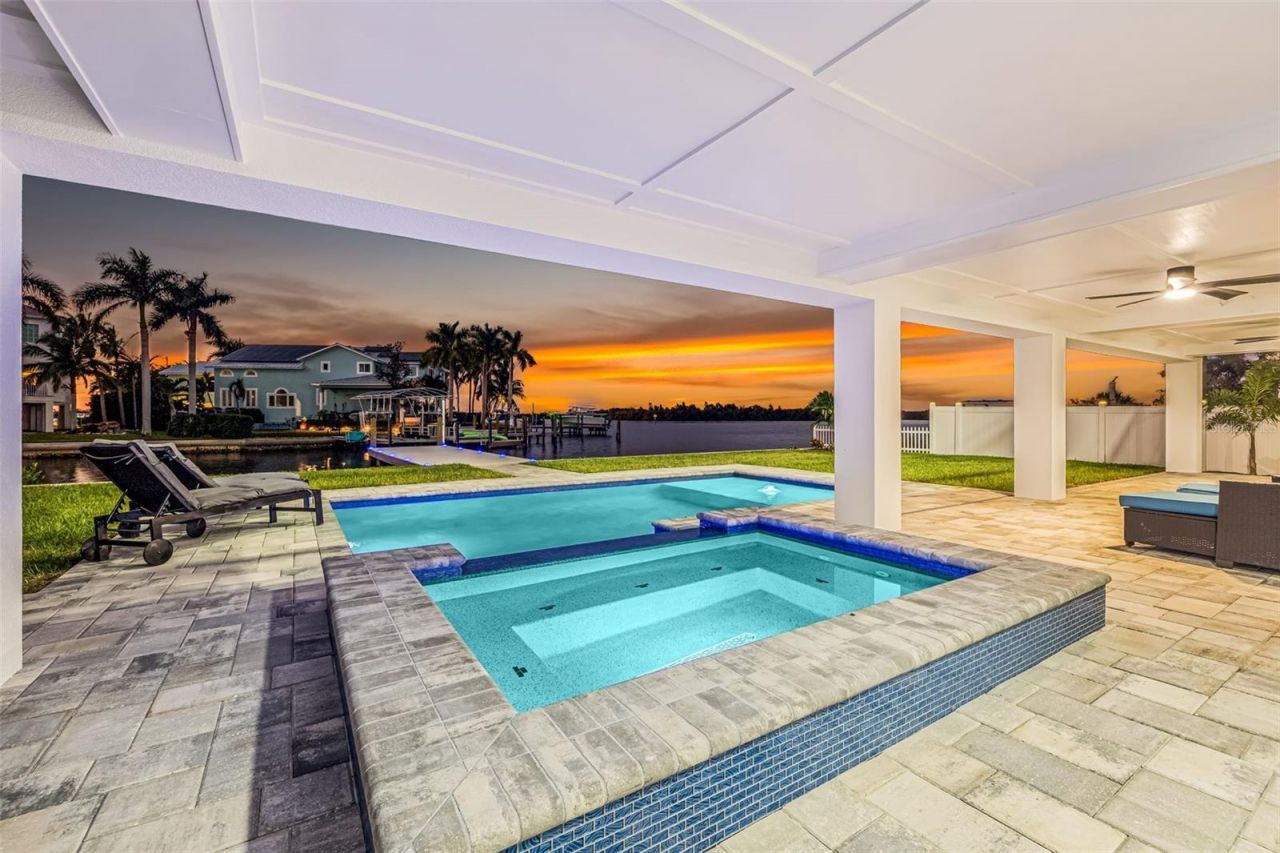 2121 Bayou Grande Boulevard Ne, Saint Petersburg, FL 33703 Photo