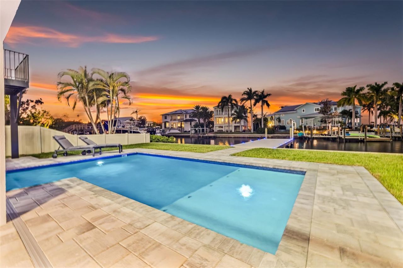 2121 Bayou Grande Boulevard Ne, Saint Petersburg, FL 33703 Photo