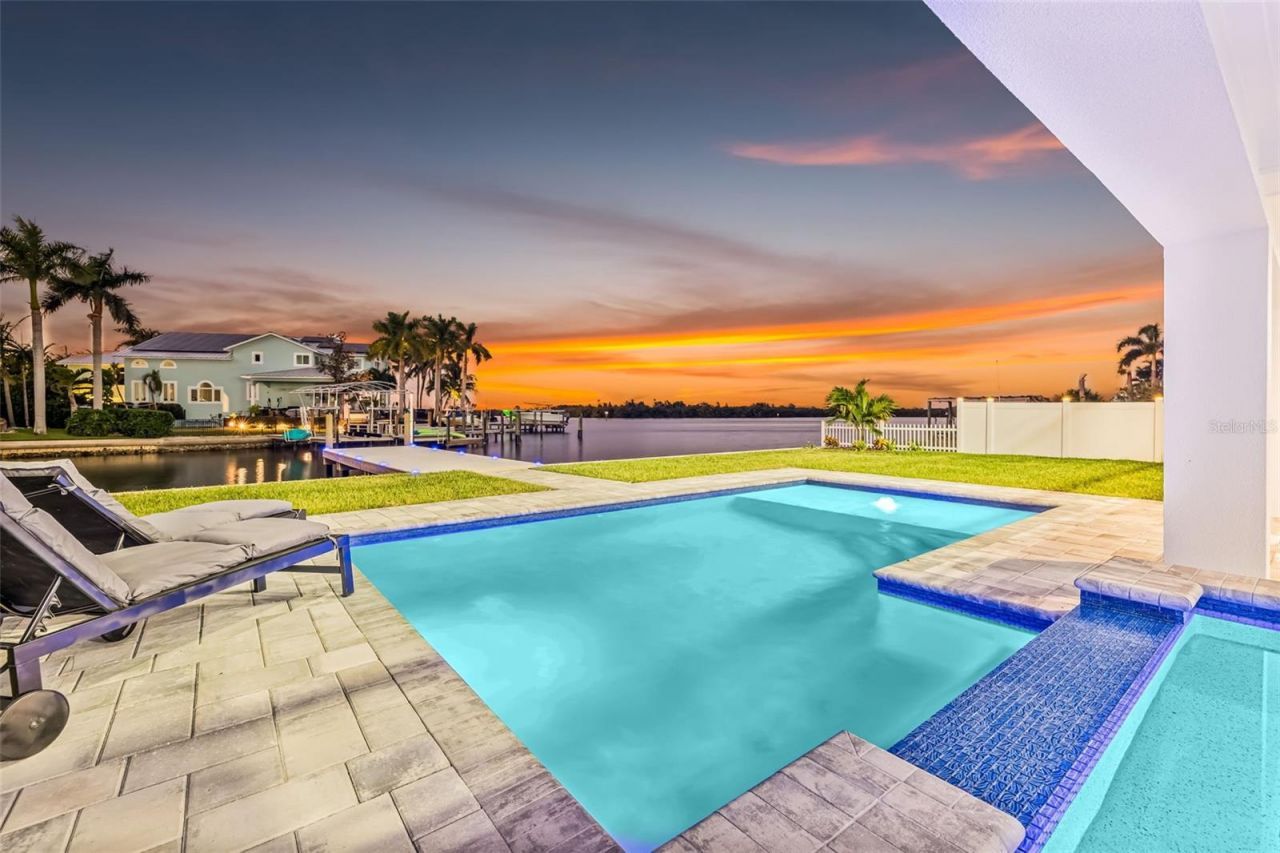 2121 Bayou Grande Boulevard Ne, Saint Petersburg, FL 33703 Photo