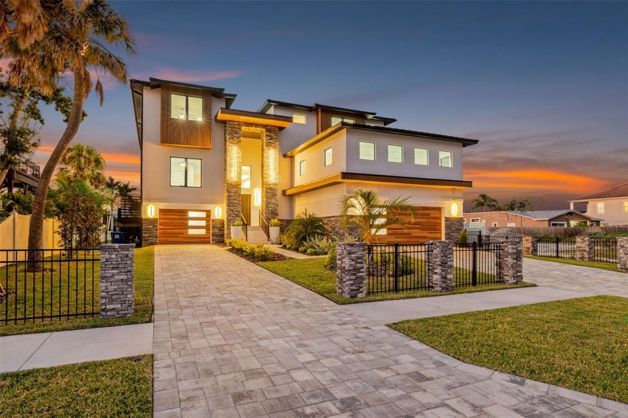 2121 Bayou Grande Boulevard Ne, Saint Petersburg, FL 33703 Photo