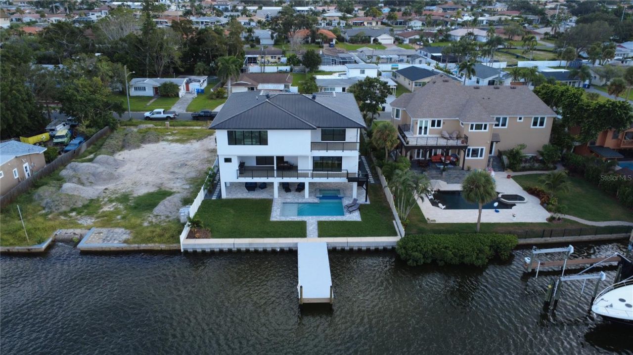 2121 Bayou Grande Boulevard Ne, Saint Petersburg, FL 33703 Photo