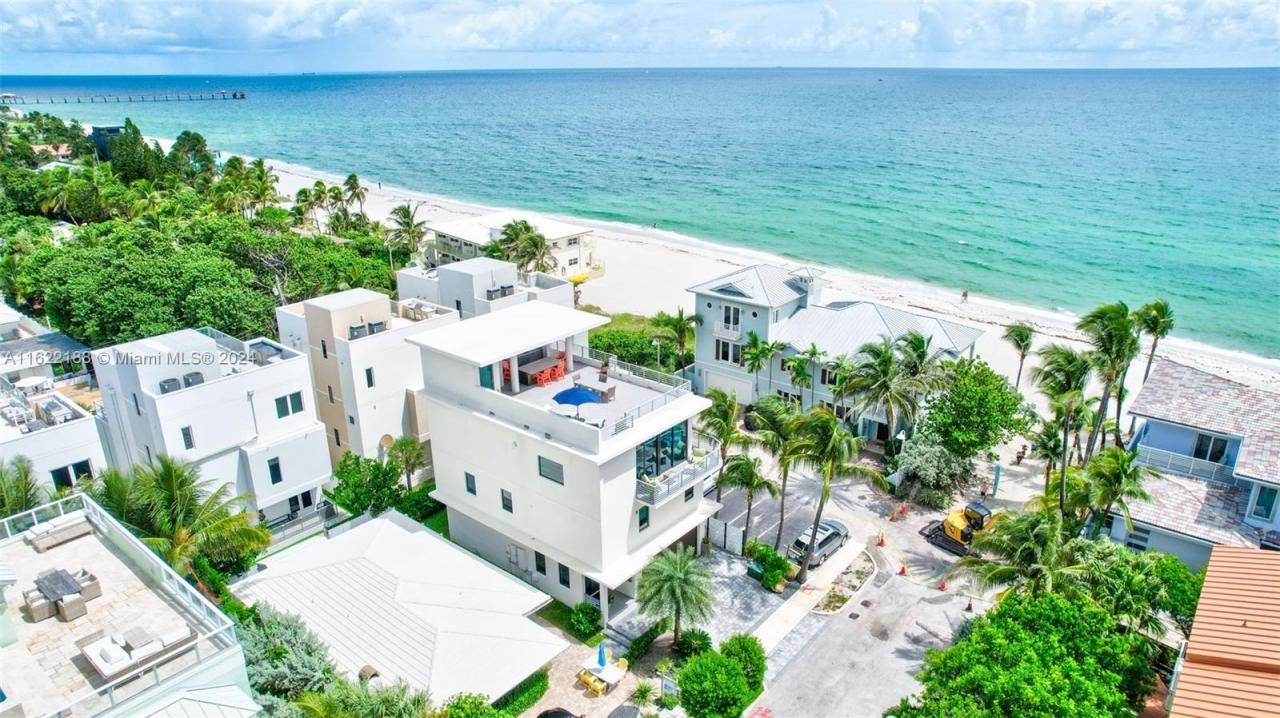 305 Oak St, Hollywood, FL 33019 Photo