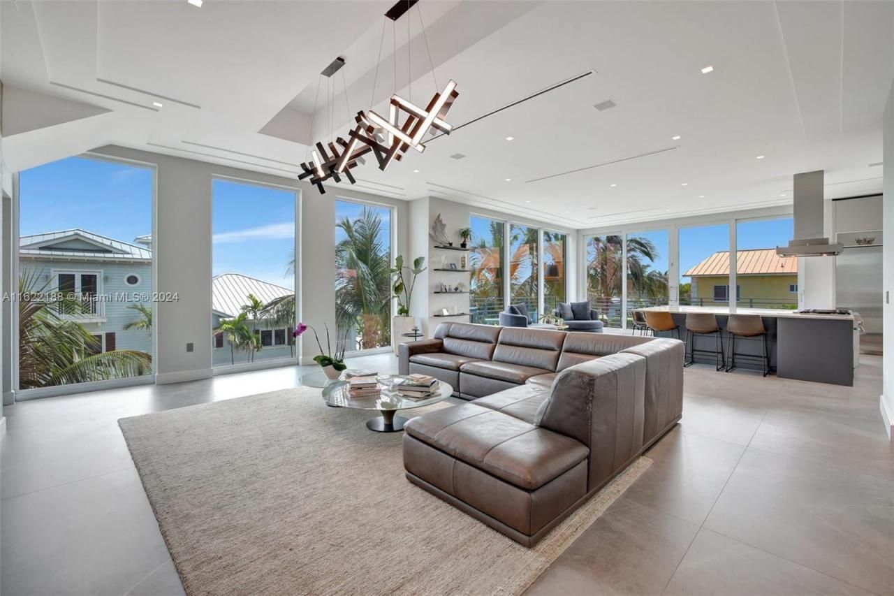 305 Oak St, Hollywood, FL 33019 Photo