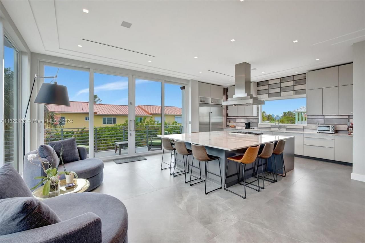 305 Oak St, Hollywood, FL 33019 Photo