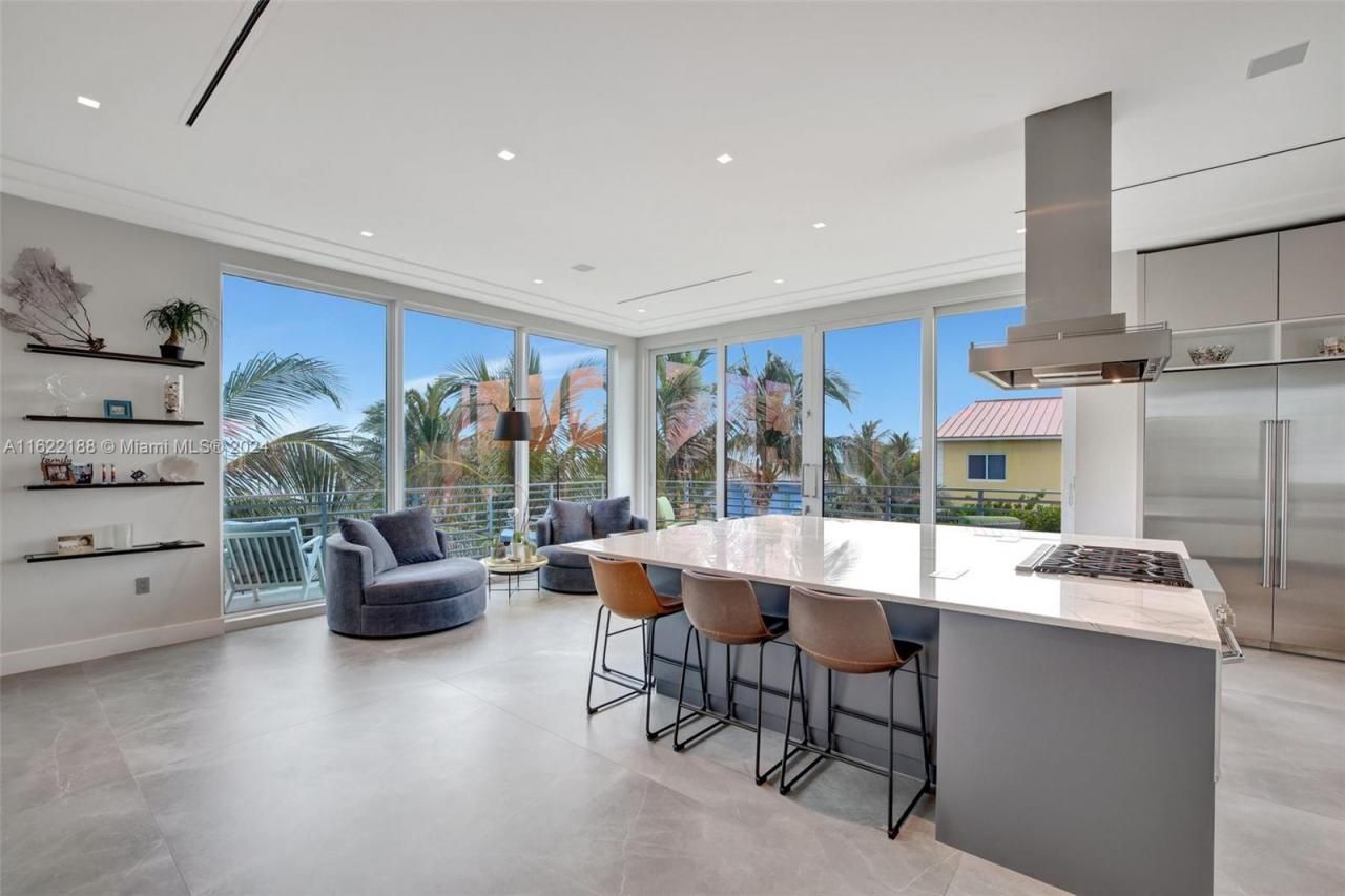 305 Oak St, Hollywood, FL 33019 Photo