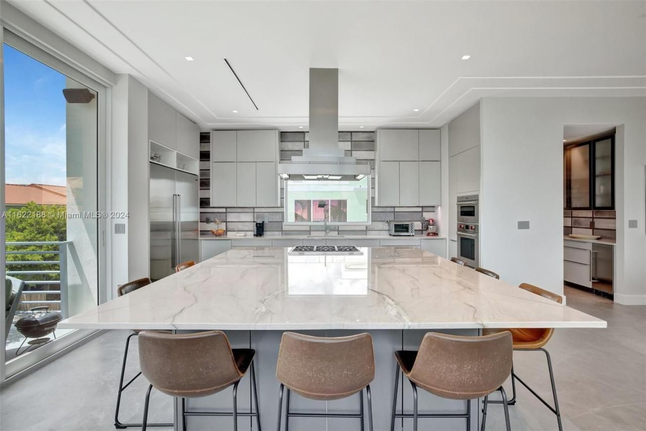 305 Oak St, Hollywood, FL 33019 Photo