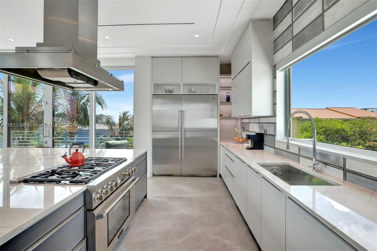 305 Oak St, Hollywood, FL 33019 Photo