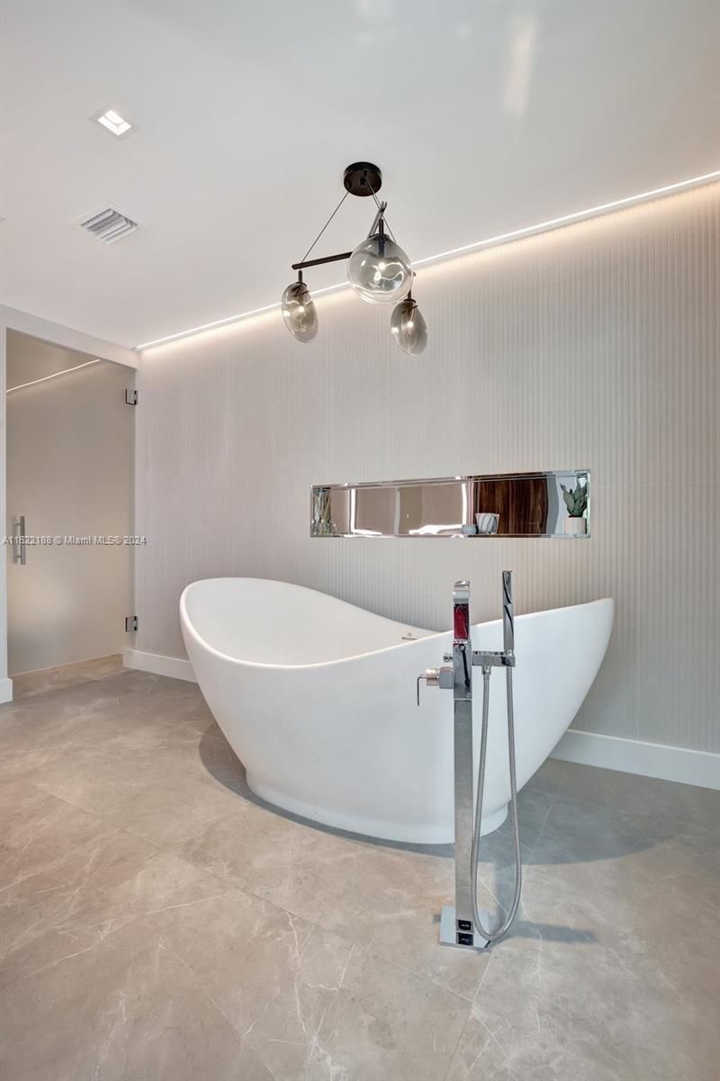 305 Oak St, Hollywood, FL 33019 Photo