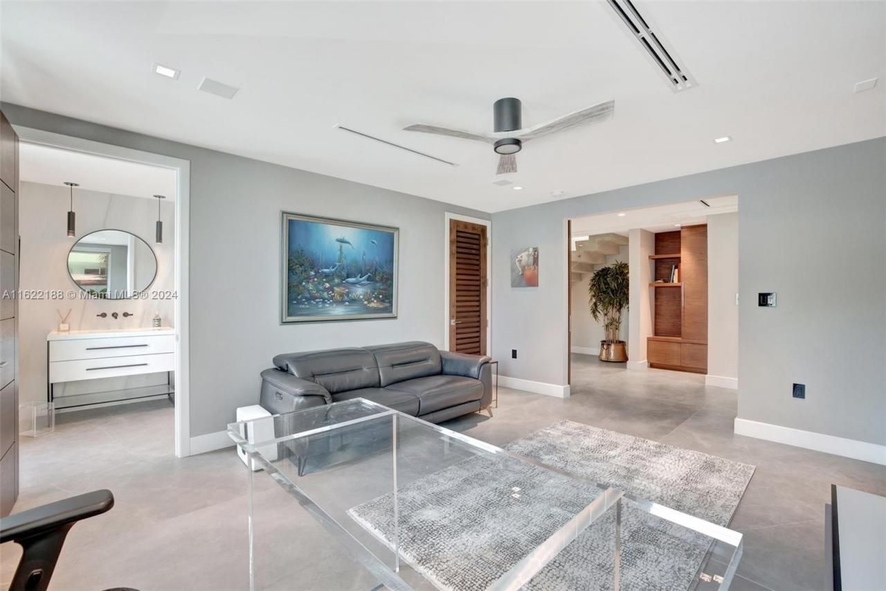 305 Oak St, Hollywood, FL 33019 Photo