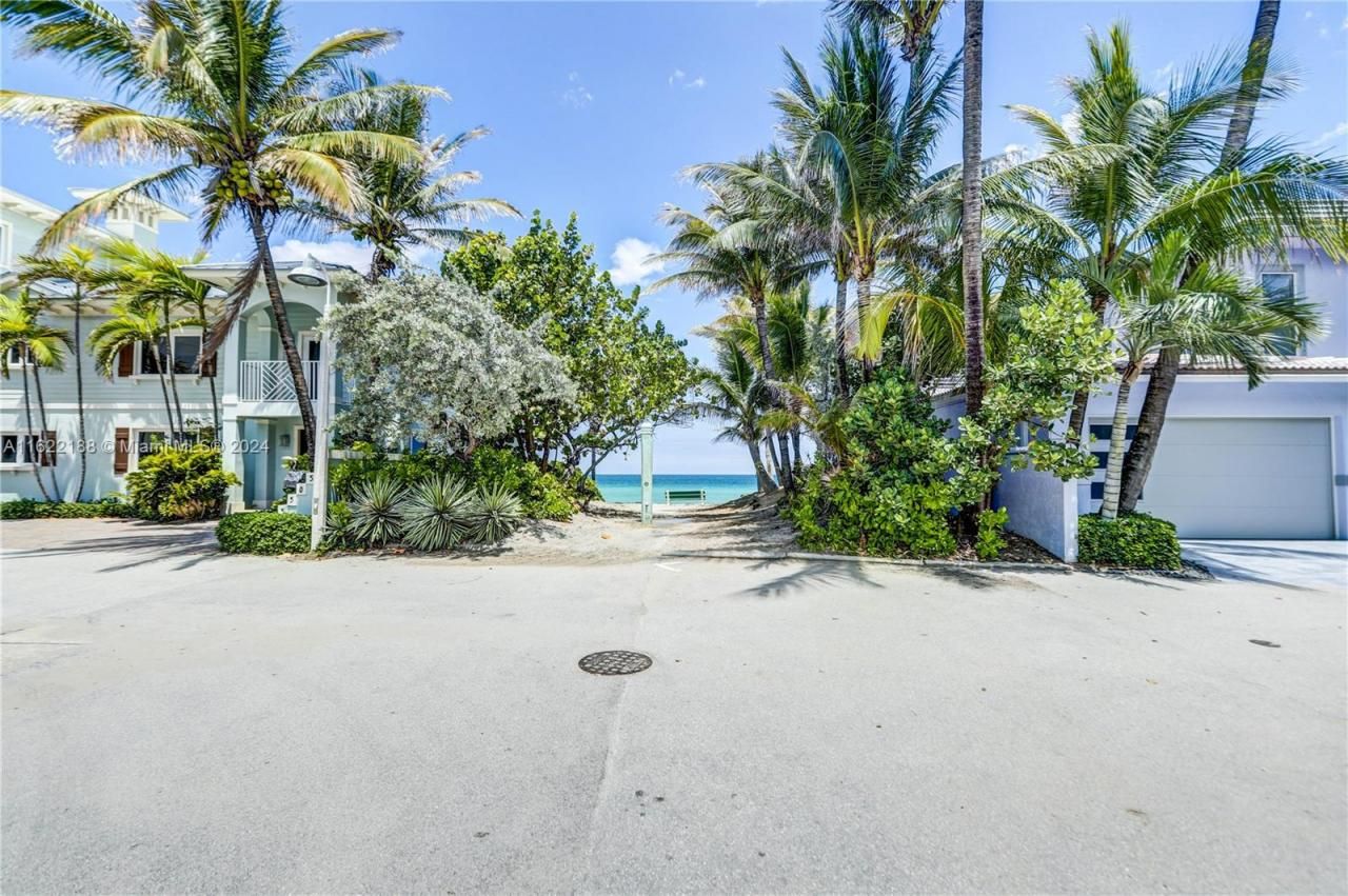 305 Oak St, Hollywood, FL 33019 Photo