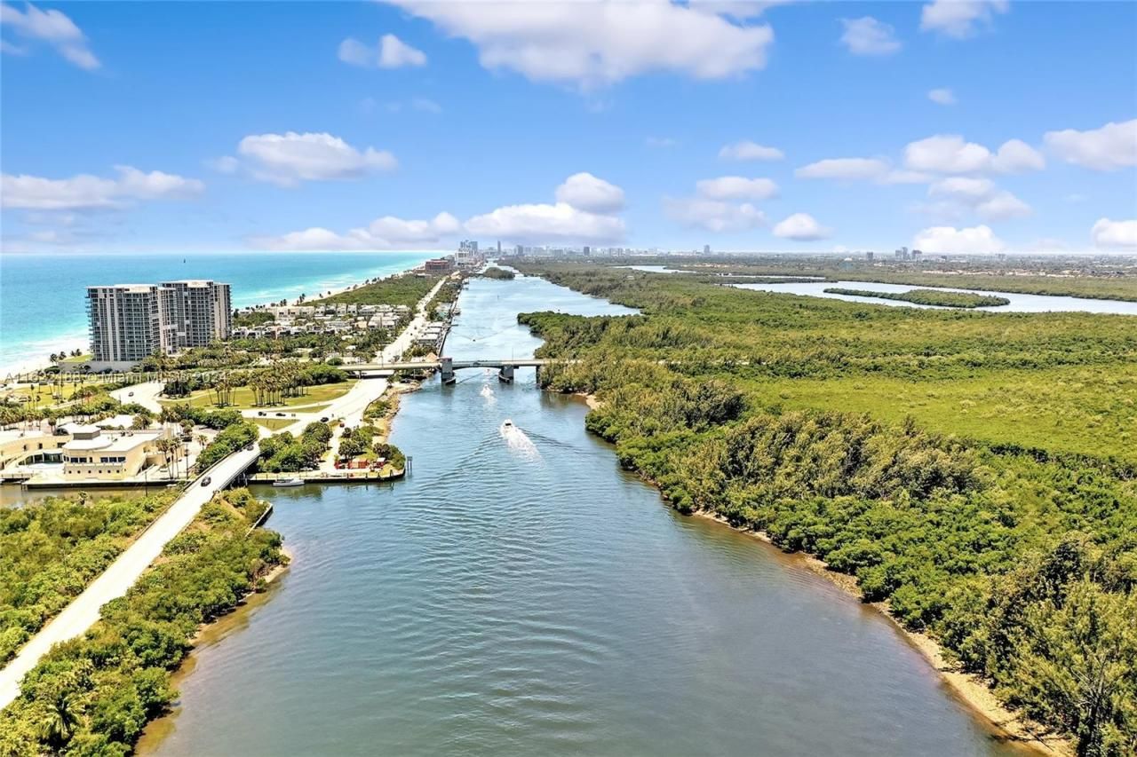 305 Oak St, Hollywood, FL 33019 Photo