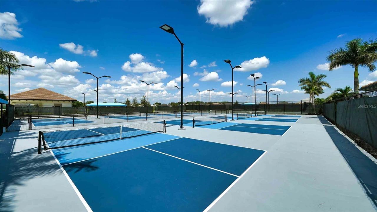 4910 Carova Way, Lakewood Ranch, FL 34211 Photo