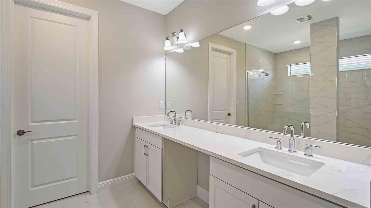 4910 Carova Way, Lakewood Ranch, FL 34211 Photo