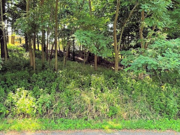 77 Morningside Road, Baraboo, WI 53913