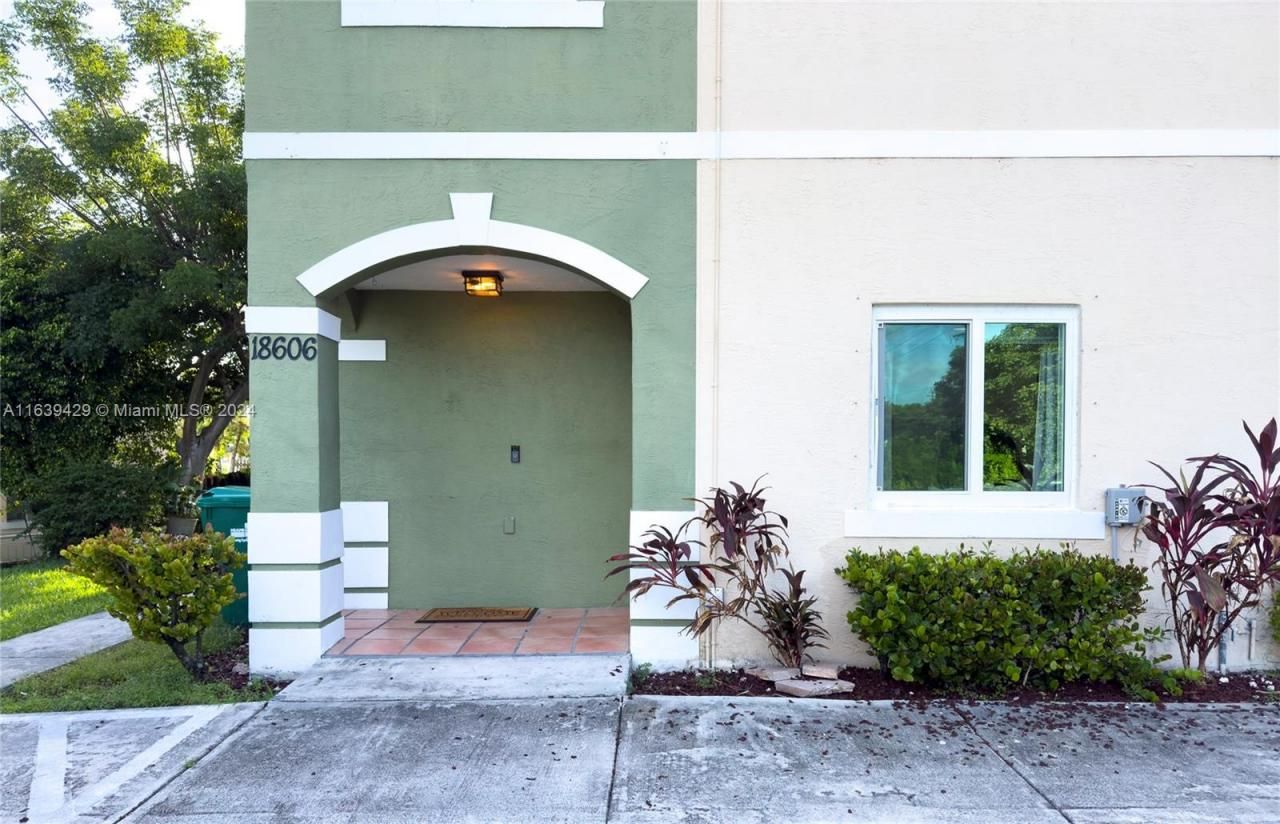 18606 SW 100th Ave, Unit 18606, Cutler Bay, FL 33157 Photo