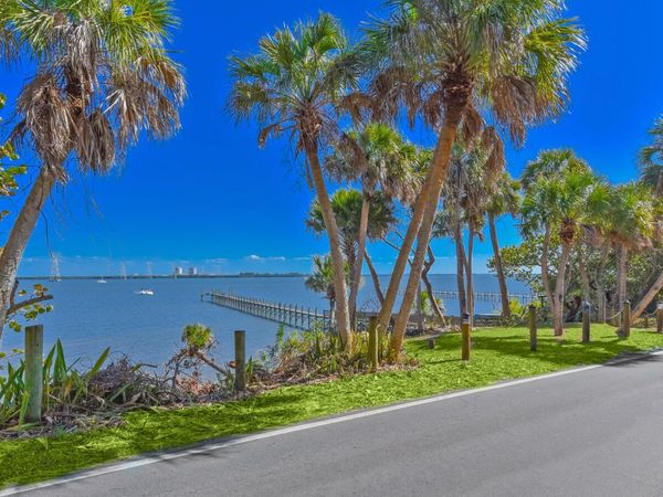 8053 S Indian River Drive, Fort Pierce, FL 34982