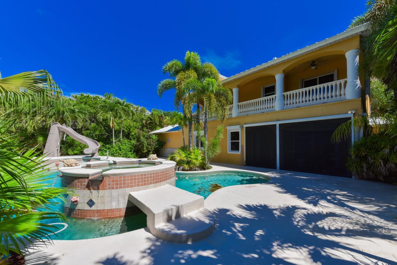 8053 S Indian River Drive, Fort Pierce, FL 34982 Photo