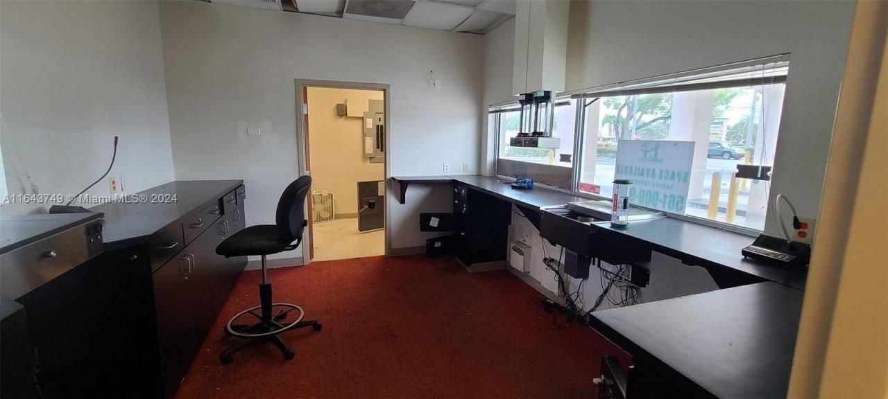 5300 Coconut Creek Pkwy, Margate, FL 33063 Photo